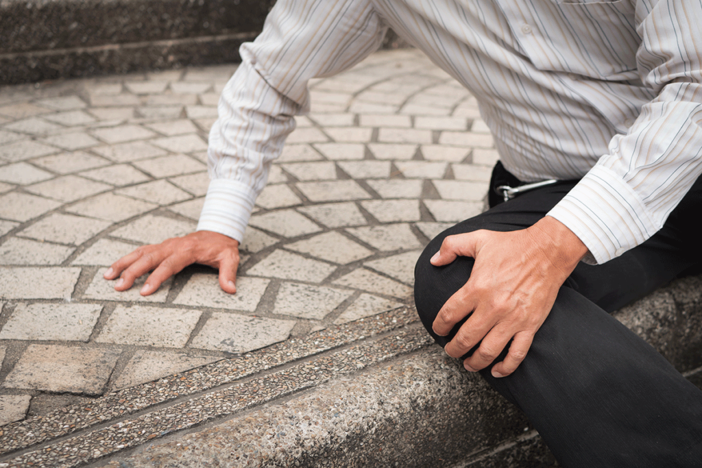 An injured man wondering about the most common alcohol-related injuries